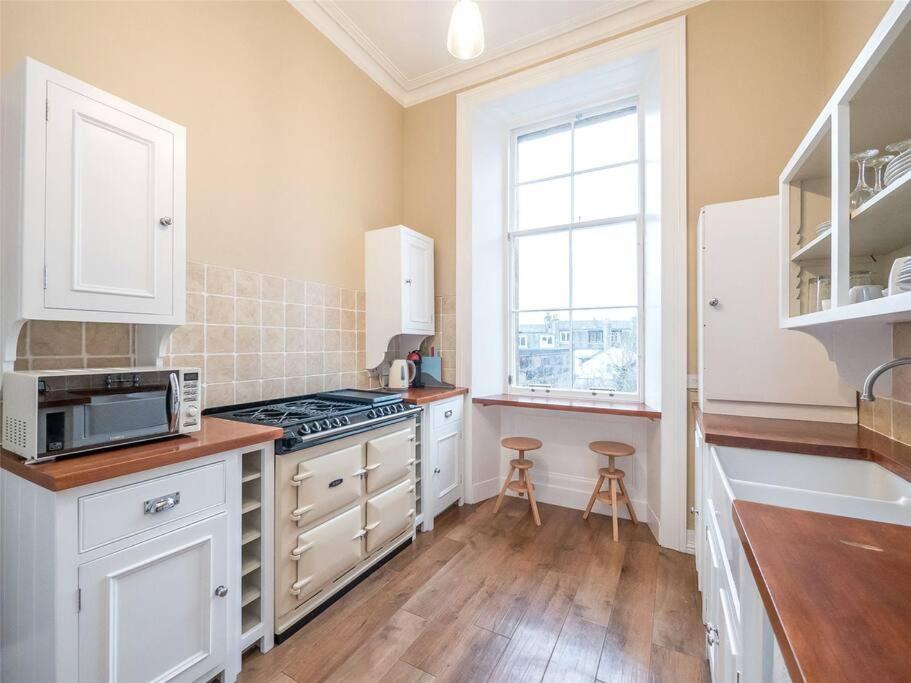Beautiful & Bright 2 Bed Flat Murrayfield إدنبرة المظهر الخارجي الصورة
